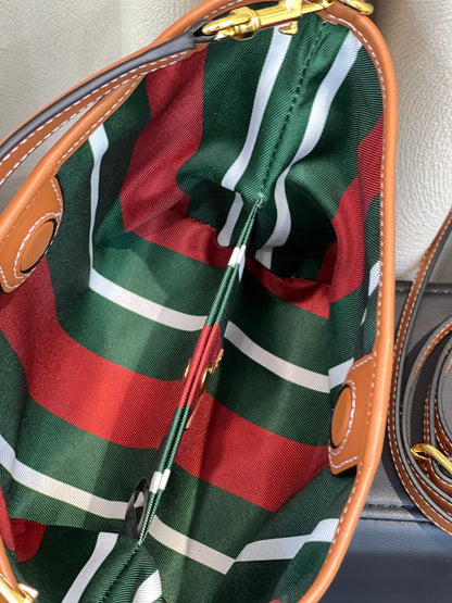 Anum Bags Detail