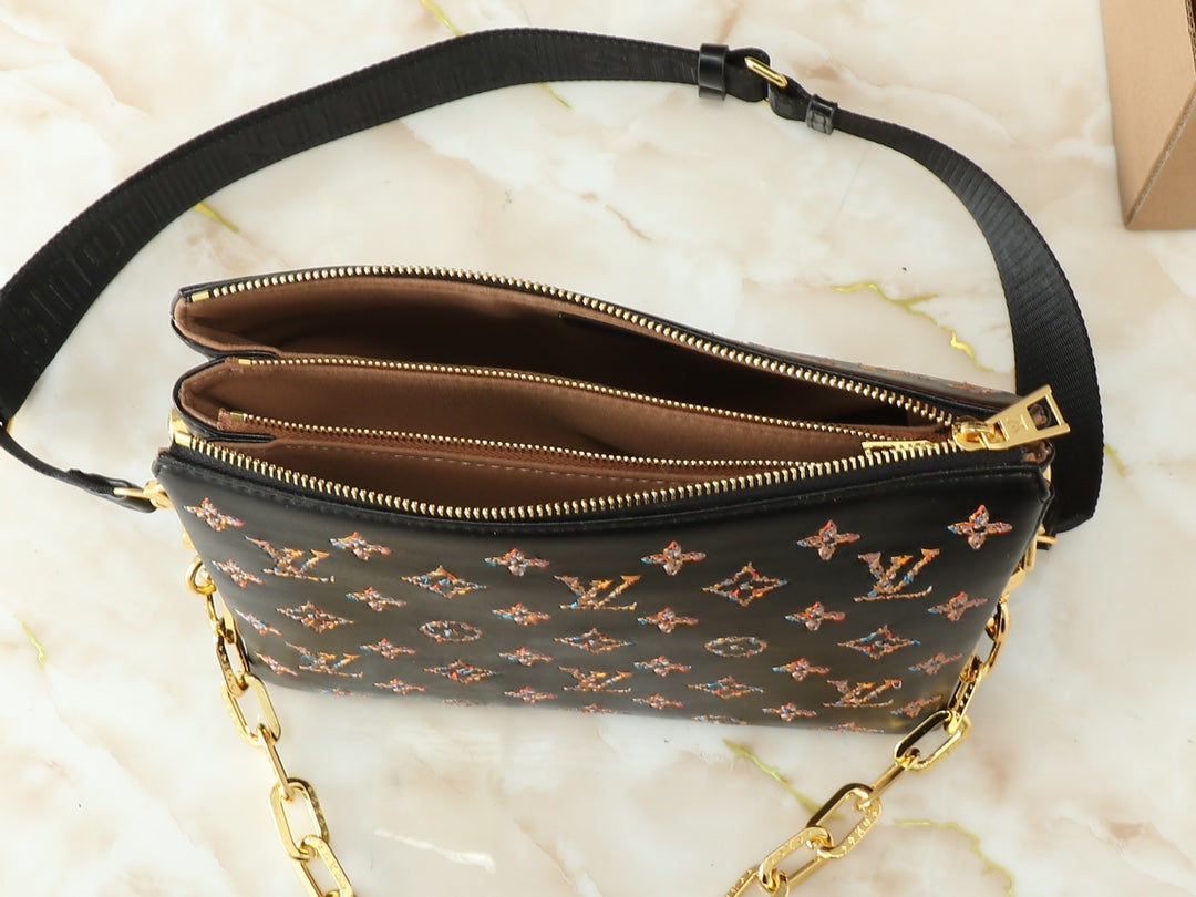 Anum Bags Detail