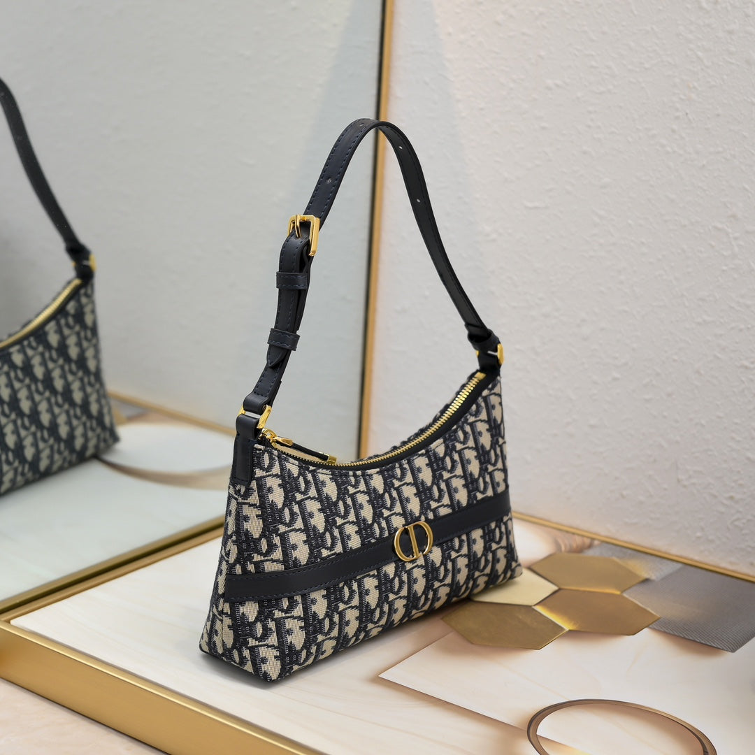Anum Bags Detail
