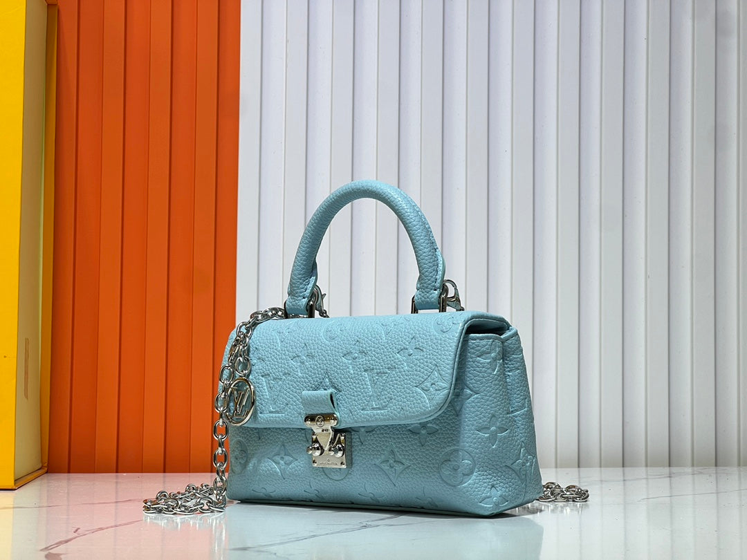 Anum Bags Detail