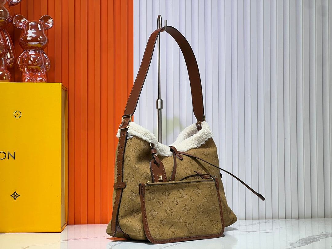 Anum Bags Detail
