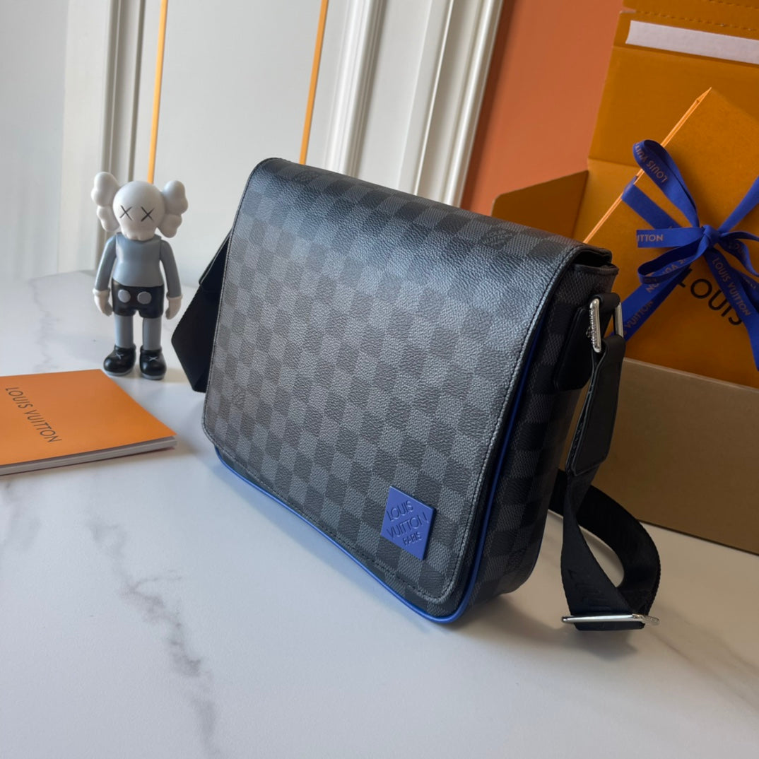 Anum Bags Detail