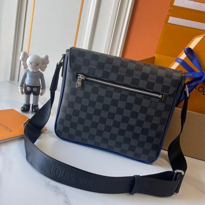Anum Bags Detail