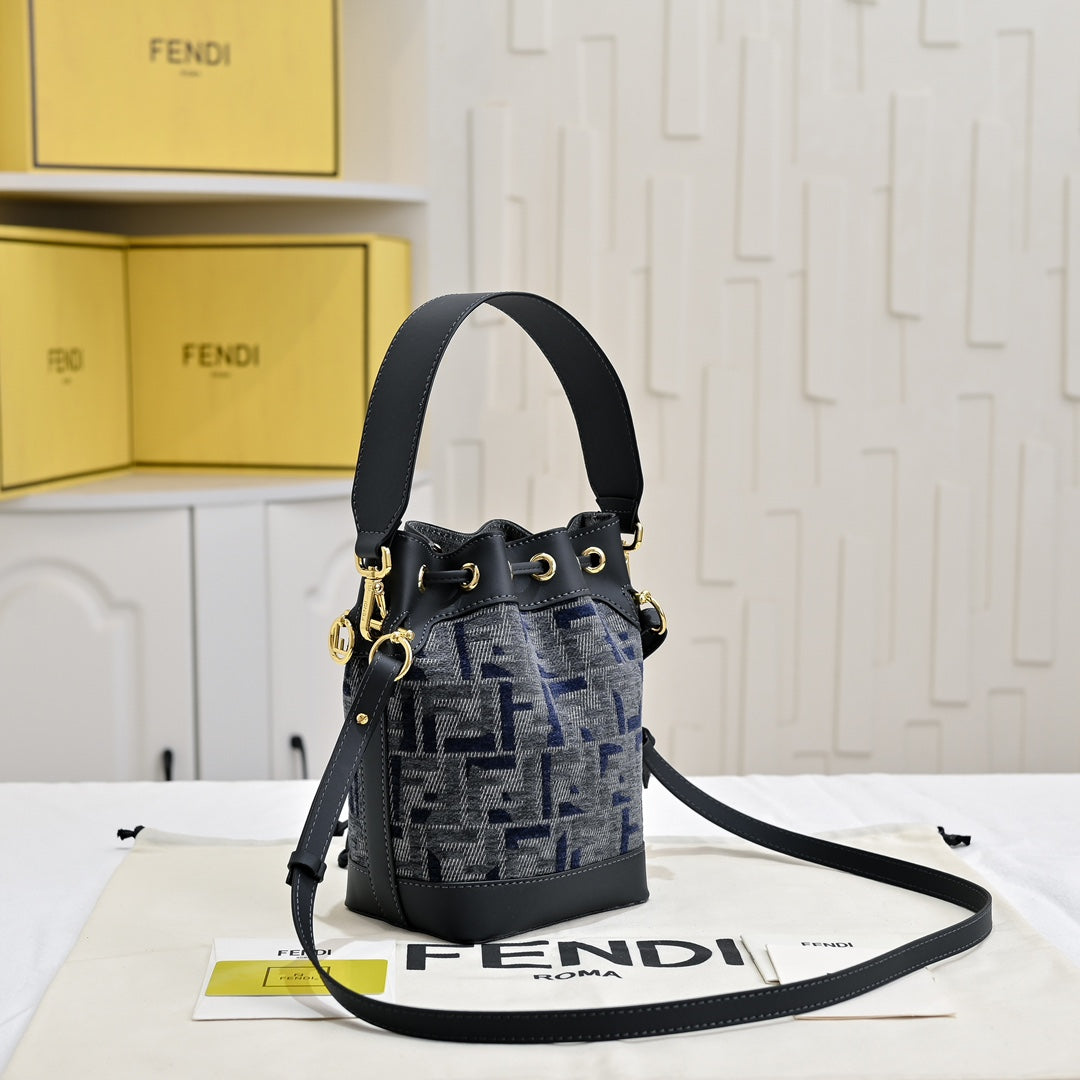 Anum Bags Detail