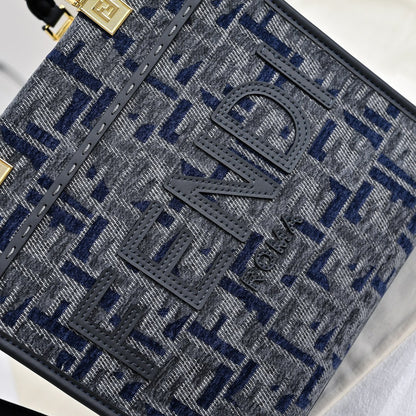 Anum Bags Detail