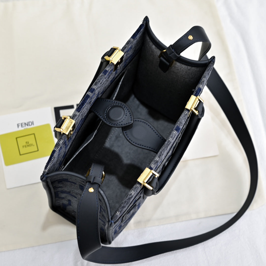 Anum Bags Detail