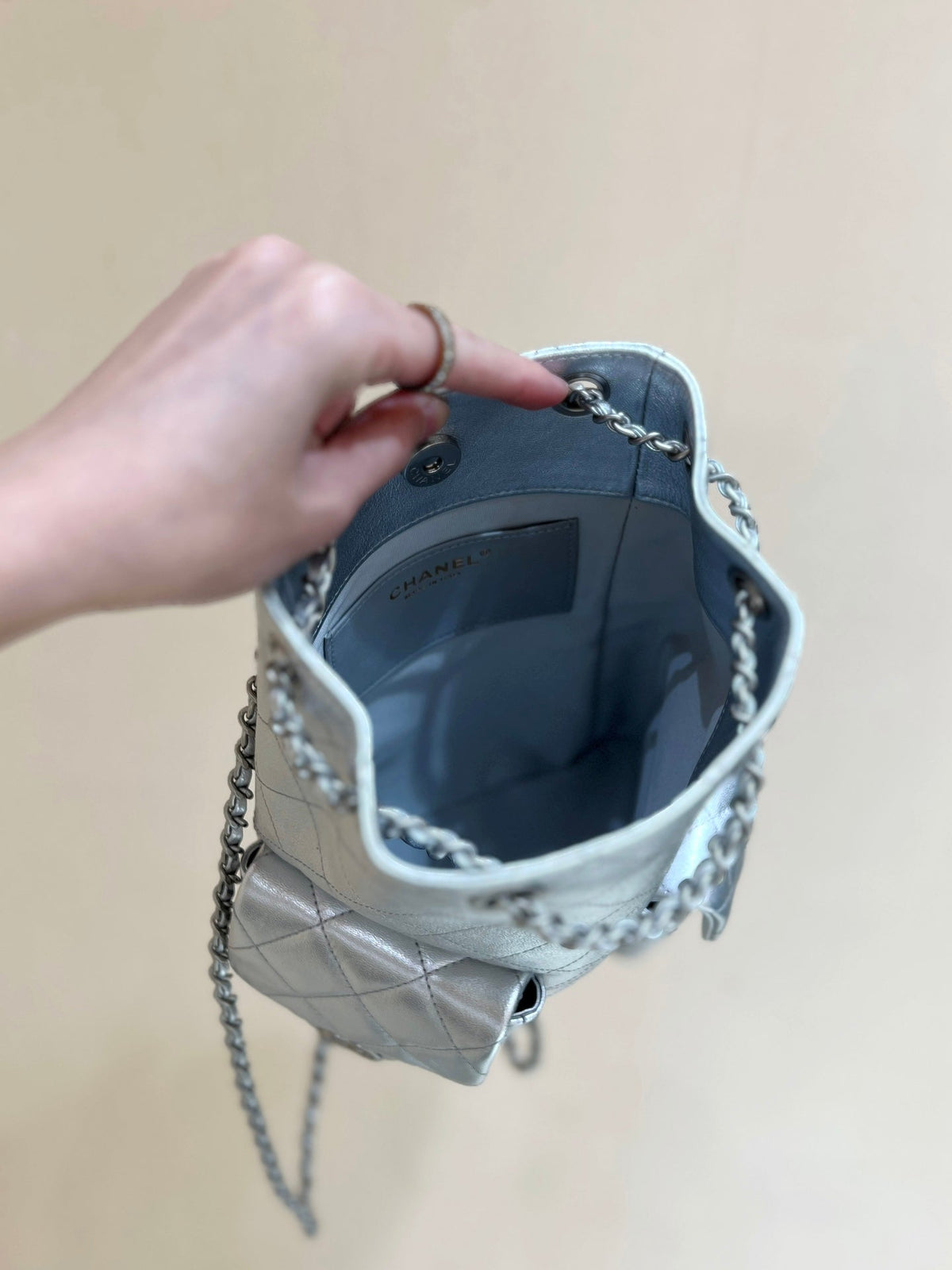 Anum Bags Detail