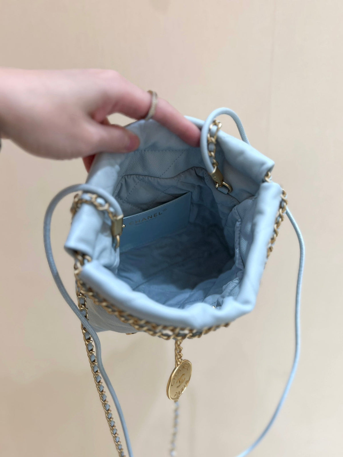 Anum Bags Detail