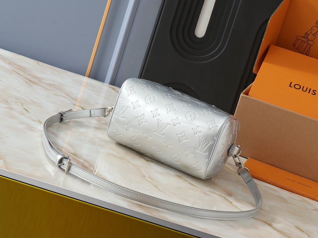 Anum Bags Detail