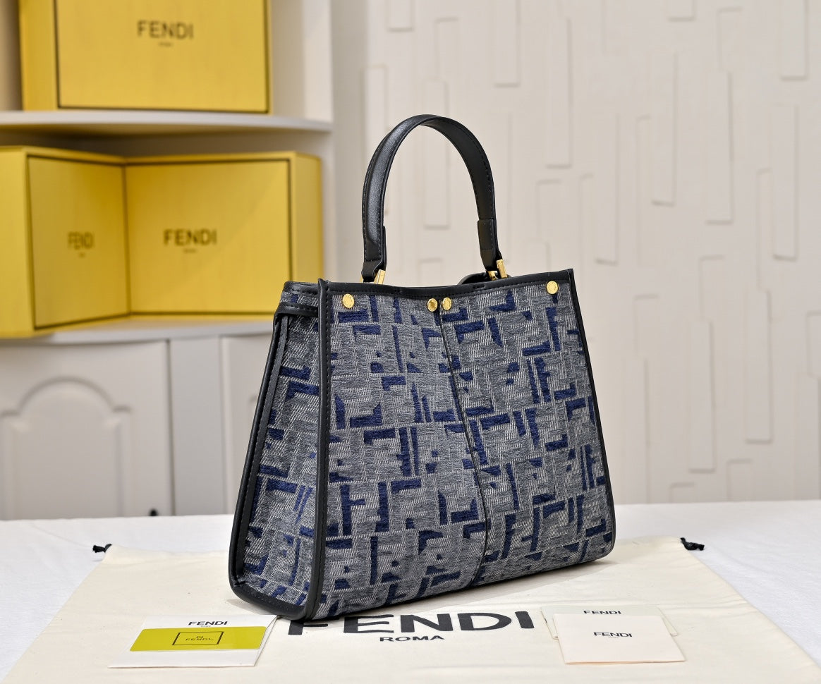 Anum Bags Detail