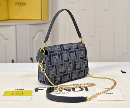 Anum Bags Detail