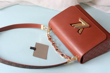 Anum Bags Detail