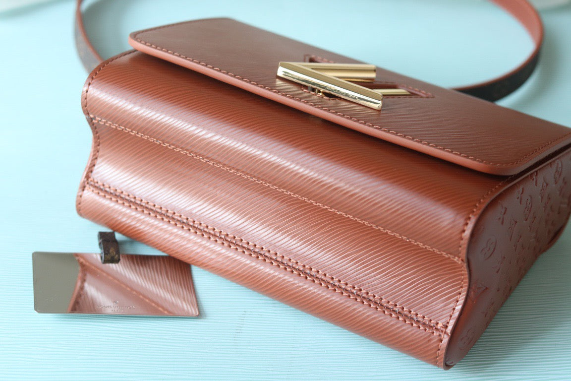 Anum Bags Detail