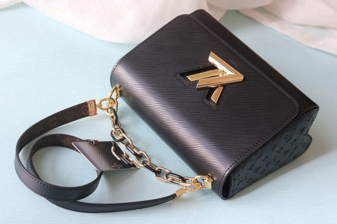Anum Bags Detail