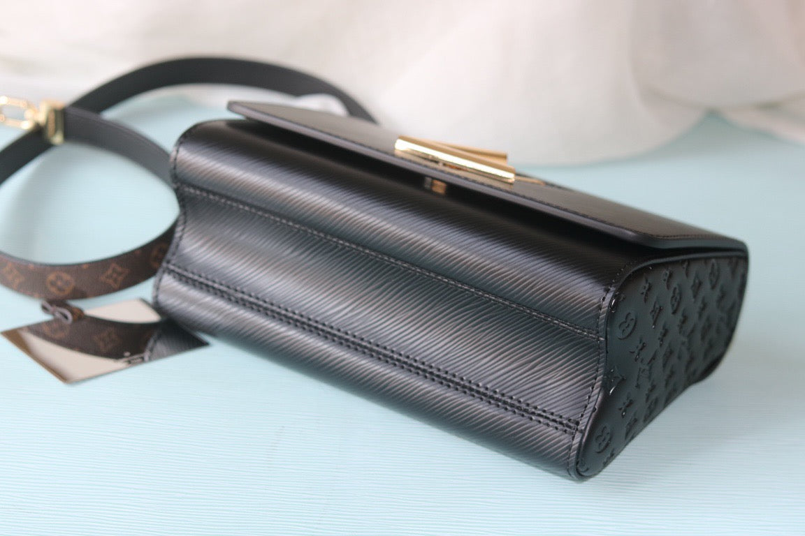 Anum Bags Detail
