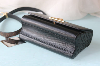 Anum Bags Detail