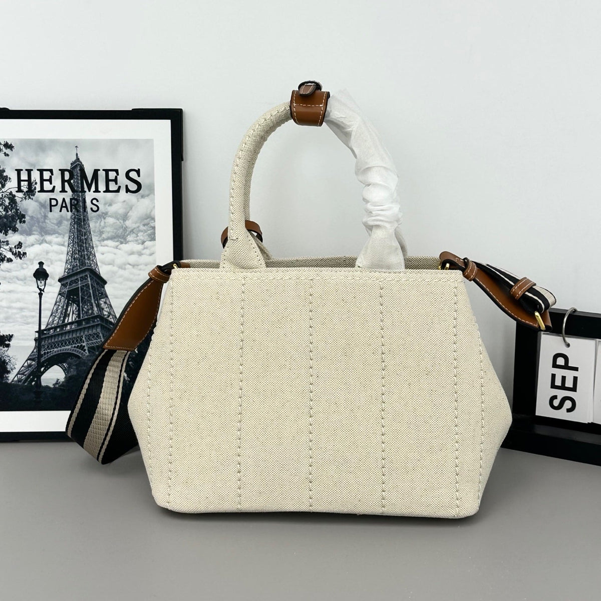 Anum Bags Detail