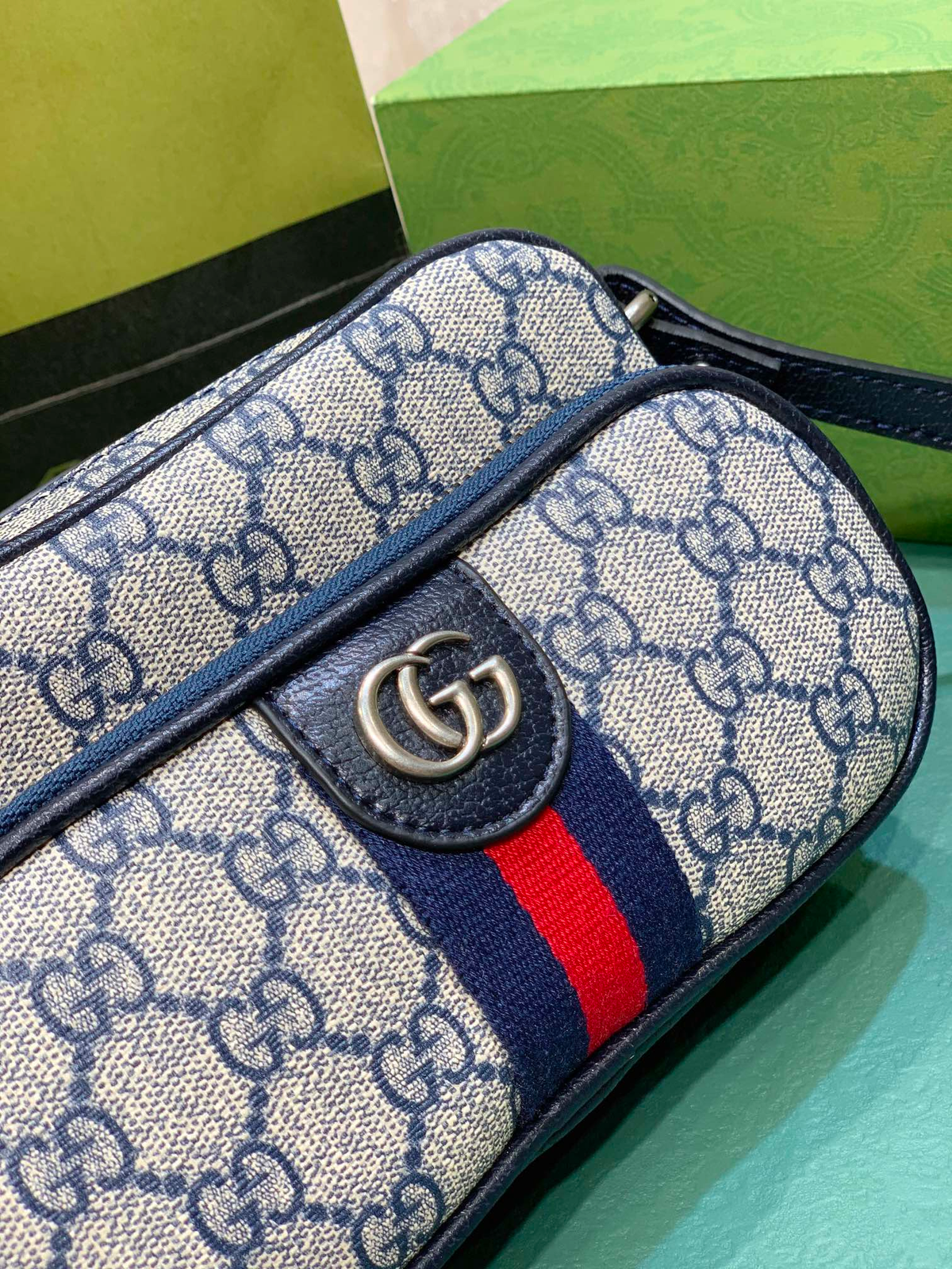 Anum Bags Detail