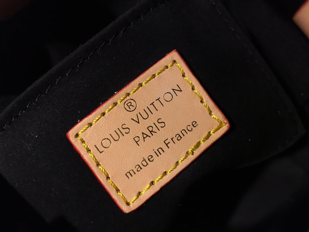 Anum Bags Detail