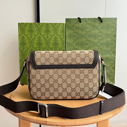 Anum Bags Detail