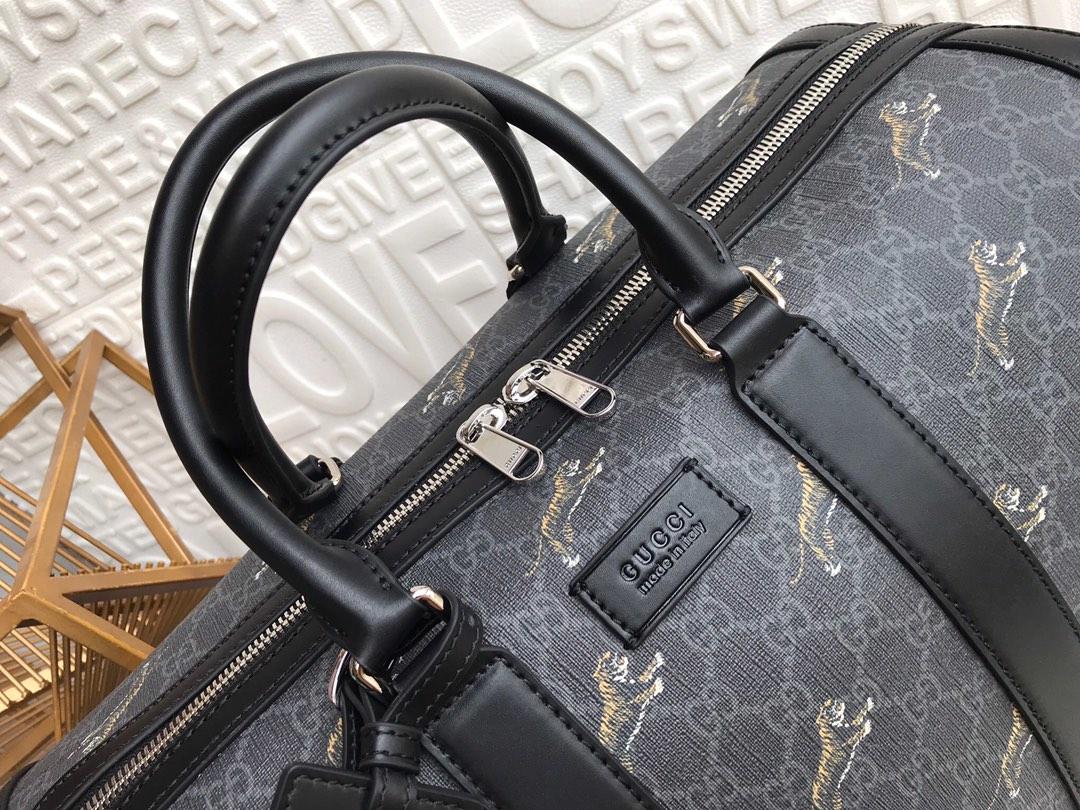 Anum Bags Detail