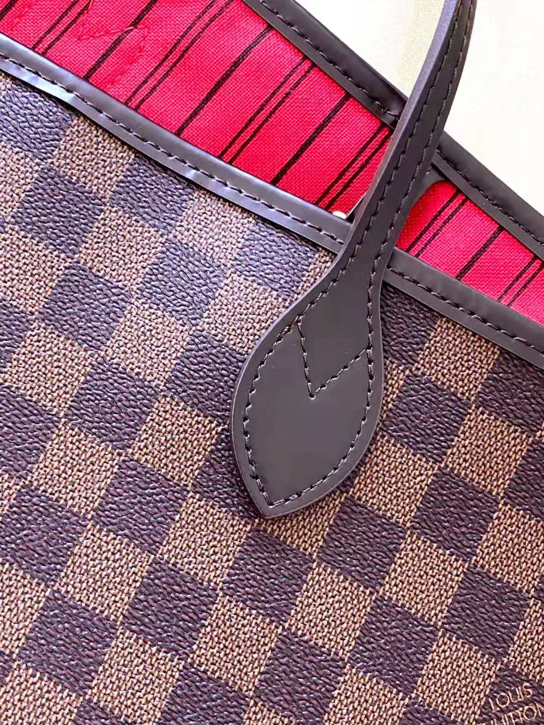 Anum Bags Detail