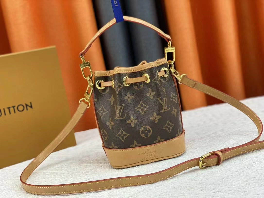 Anum Bags Detail