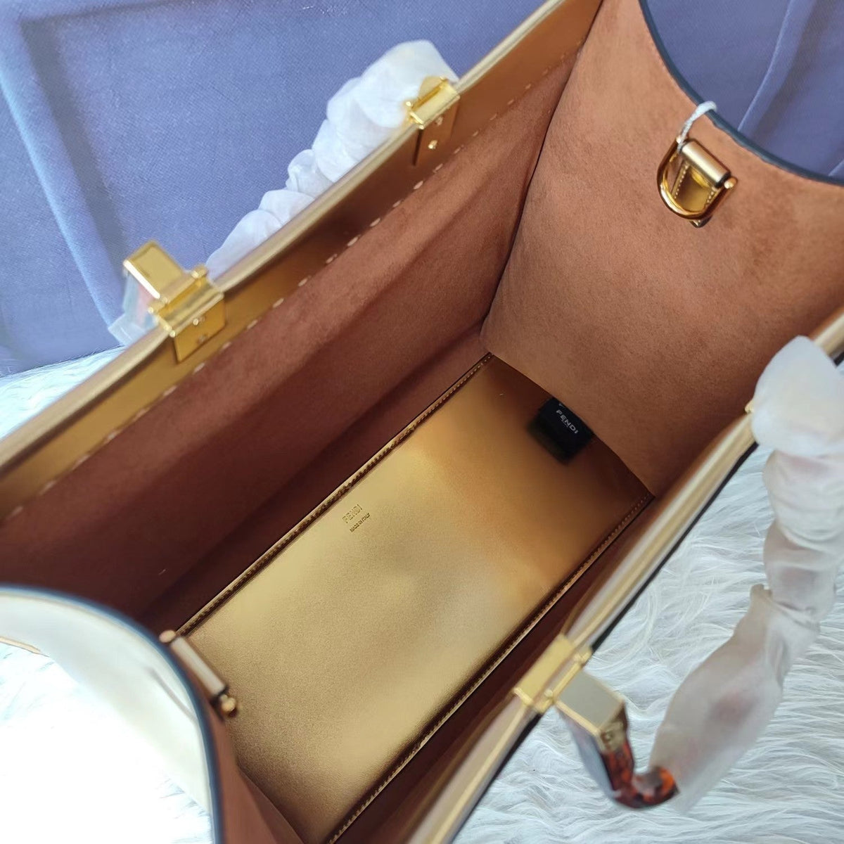 Anum Bags Detail