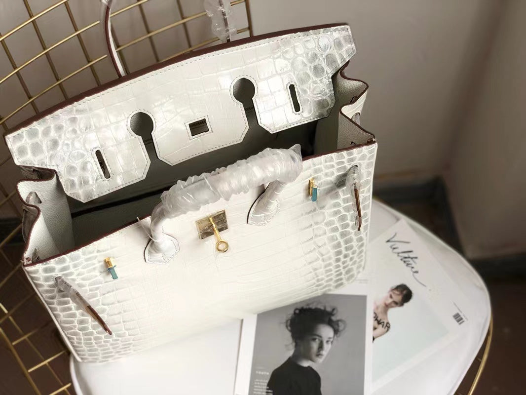 Anum Bags Detail