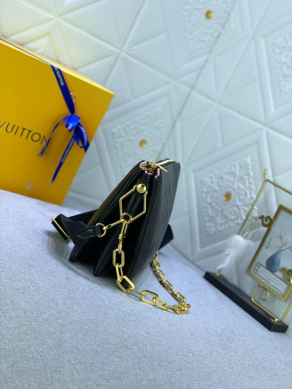 Anum Bags Detail