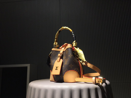 Anum Bags Detail