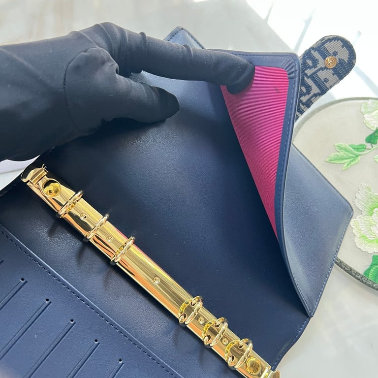 Anum Bags Detail