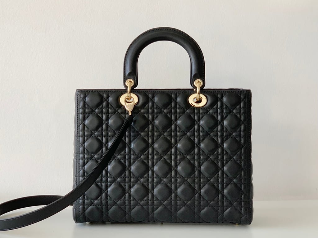 Anum Bags Detail