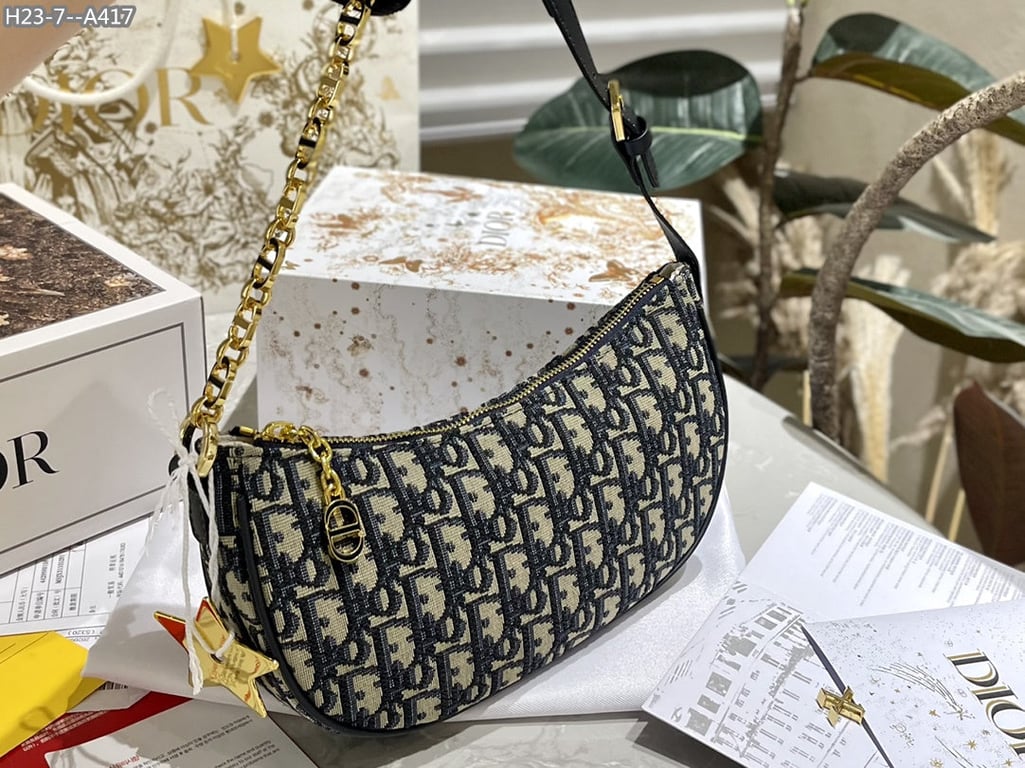 Anum Bags Detail