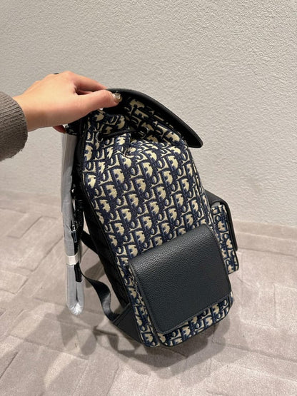 Anum Bags Detail