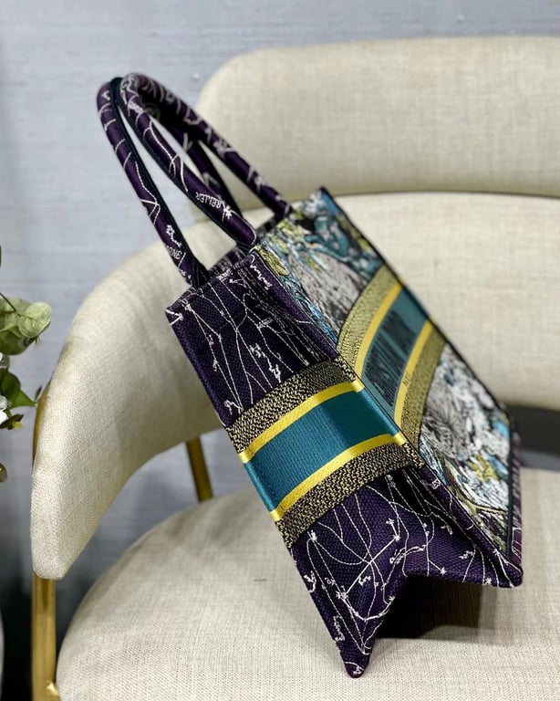Anum Bags Detail