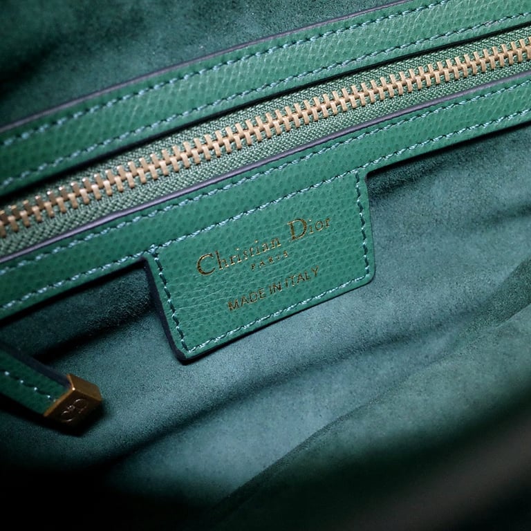 Anum Bags Detail
