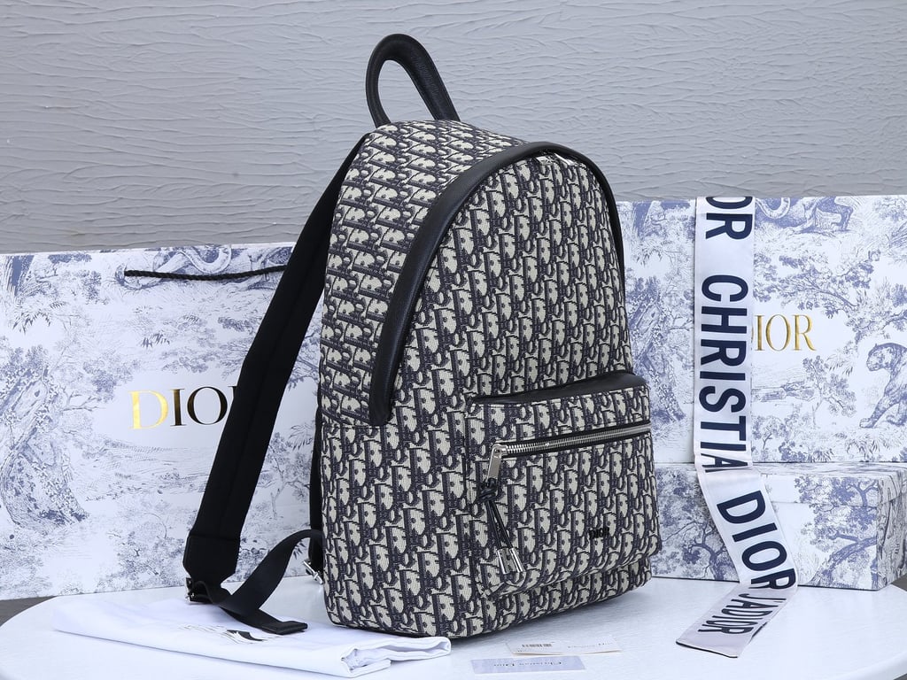 Anum Bags Detail