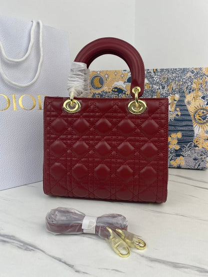 Anum Bags Detail