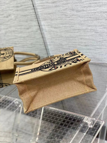 Anum Bags Detail