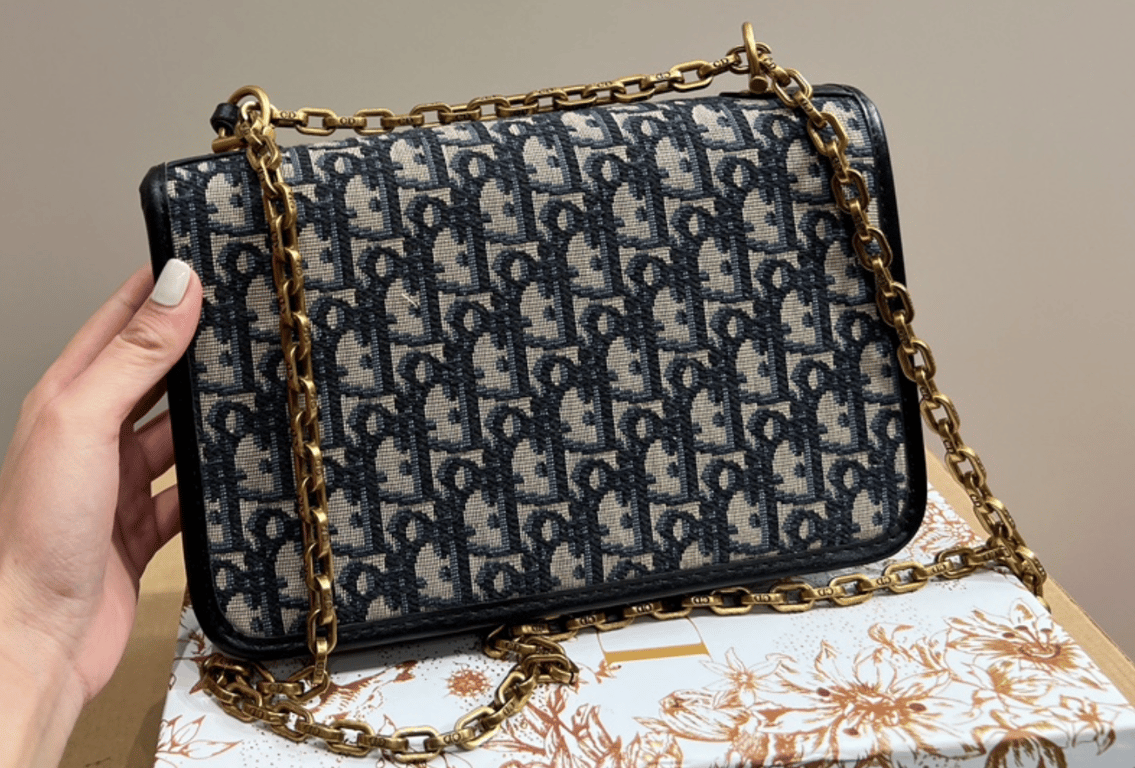 Anum Bags Detail