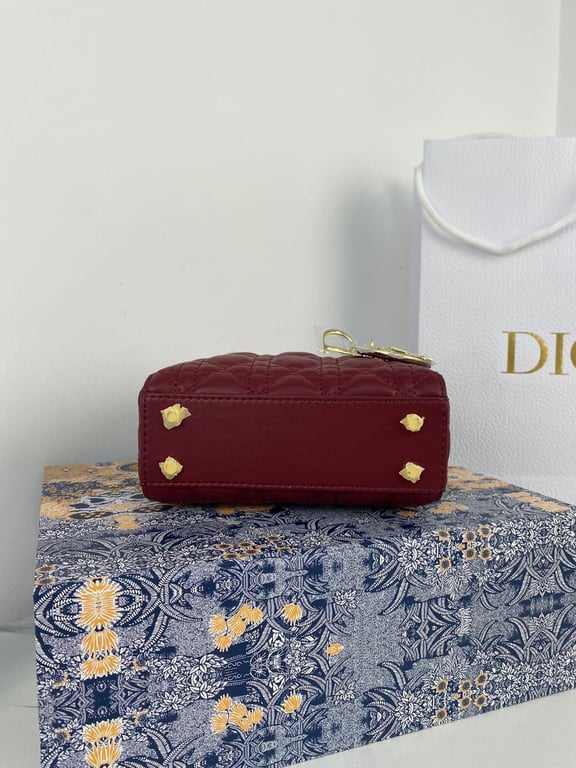 Anum Bags Detail
