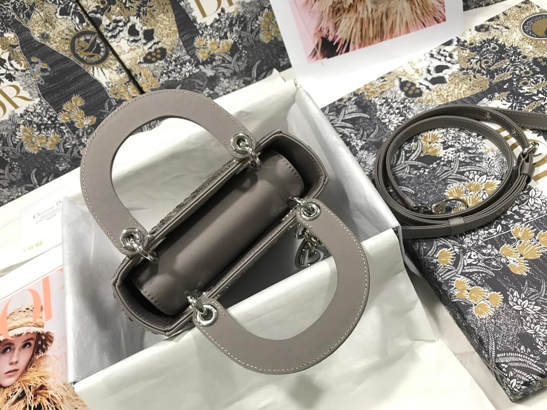 Anum Bags Detail